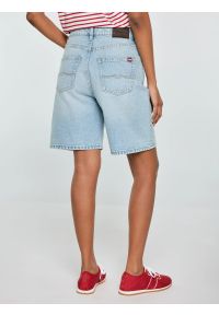 Big-Star - Szorty damskie jeansowe niebieskie Selene 101. Stan: podwyższony. Kolor: niebieski. Materiał: jeans. Długość: krótkie. Sezon: lato. Styl: vintage, retro, elegancki #3