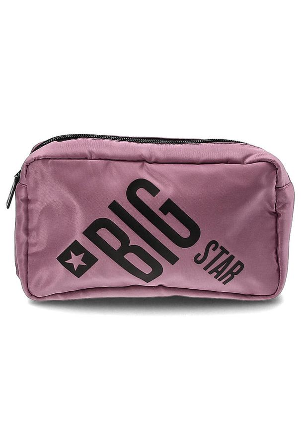 Big Star Accessories - Torba damska Big Star, kosmetyczka wykonana z materiału syntetycznego z nadrukowanym logo na froncie zapinana na zamek błyskawiczny, róż ciemny, II57. Kolor: różowy. Styl: casual, elegancki