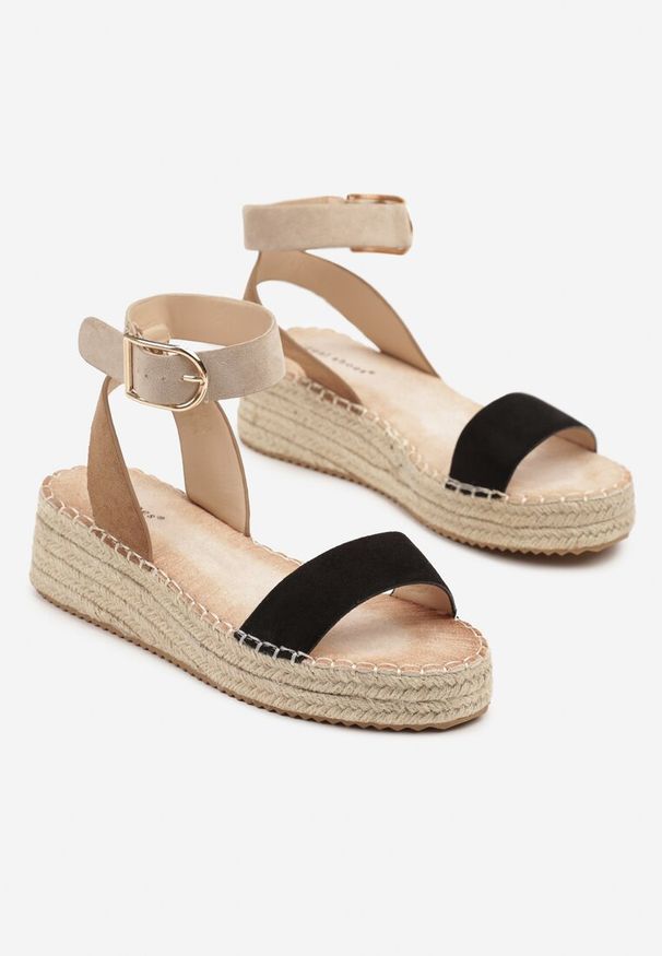 Renee - Czarne Sandały na Plecionej Podeszwie w Stylu Boho Lurienna. Okazja: na co dzień, na randkę, na spacer. Nosek buta: otwarty. Zapięcie: sprzączka. Kolor: czarny. Sezon: lato. Obcas: na koturnie. Styl: boho. Wysokość obcasa: średni