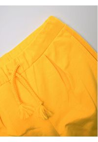 COCCODRILLO - Coccodrillo Spodnie dresowe WC2120101WIL Żółty Regular Fit. Kolor: żółty. Materiał: bawełna #3