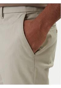 Calvin Klein Chinosy LV04LD613G Beżowy Slim Fit. Kolor: beżowy. Materiał: bawełna #4