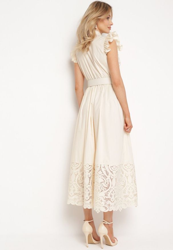 Born2be - Beżowa Sukienka Ażurowa o Koszulowym Kroju z Paskiem z Ekoskóry Trija. Okazja: na co dzień, na imprezę. Kolor: beżowy. Wzór: ażurowy. Typ sukienki: koszulowe. Styl: elegancki, casual