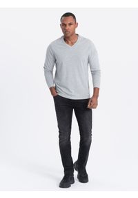 Ombre Clothing - Męski longsleeve bez nadruku z dekoltem w serek - szary melanż V7. Okazja: na co dzień. Typ kołnierza: dekolt w serek. Kolor: szary. Materiał: materiał, bawełna. Długość rękawa: długi rękaw. Długość: długie. Wzór: melanż. Styl: klasyczny, casual, elegancki