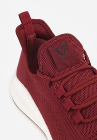 Born2be - Bordowe Buty Sportowe Sneakersy na Tłoczonej Podeszwie Karill. Okazja: na spacer, na co dzień. Kolor: czerwony. Sport: turystyka piesza #3