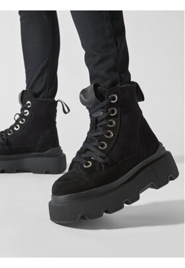 Inuikii Śniegowce Matilda 35203-028 Czarny. Kolor: czarny. Materiał: zamsz, skóra