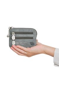 Portfel damski Anekke, z ozdobnym nadrukiem i metalowym logo zapinany na zamek błyskawiczny idealny na monety karty i drobne dokumenty kompaktowy for. Kolor: szary. Wzór: nadruk #7