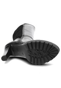 Czarne Kozaki Armodo Damskie Eleganckie Buty. Okazja: na co dzień. Wysokość cholewki: za kolano. Kolor: czarny. Materiał: materiał, skóra. Wzór: gładki. Obcas: na obcasie. Styl: elegancki. Wysokość obcasa: średni
