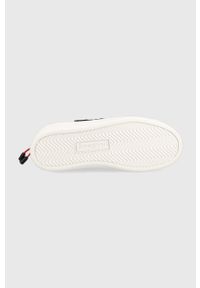 Desigual sneakersy MICKEY kolor biały. Nosek buta: okrągły. Zapięcie: sznurówki. Kolor: biały. Materiał: guma. Obcas: na platformie #4