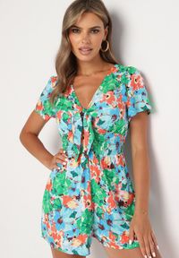 Born2be - Zielony Wiskozowy Kombinezon z Gumkami w Pasie i Ozdobnym Wiązaniem Amberta. Kolor: zielony. Materiał: wiskoza. Długość rękawa: krótki rękaw. Długość: krótkie. Sezon: wiosna, lato #5