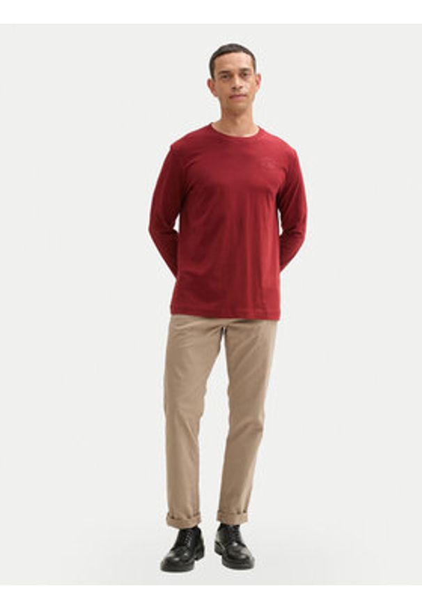 Tom Tailor Longsleeve 1043992 Czerwony Regular Fit. Kolor: czerwony. Materiał: bawełna. Długość rękawa: długi rękaw