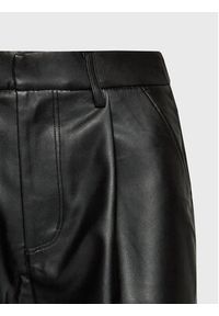 Brixton Spodnie z imitacji skóry Aberdeen 04837 Czarny Relaxed Fit. Kolor: czarny. Materiał: skóra