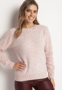 Born2be - Różowy Klasyczny Sweter z Wełną Stinella. Okazja: na co dzień. Kolor: różowy. Materiał: wełna. Długość rękawa: długi rękaw. Długość: długie. Wzór: aplikacja. Sezon: zima, jesień. Styl: klasyczny #4
