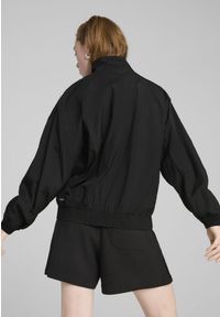 Puma - Damska kurta Style PUMA Black. Typ kołnierza: kołnierzyk stójkowy. Kolor: czarny. Materiał: guma. Wzór: nadruk