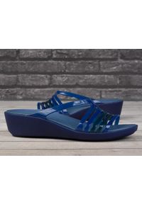 Klapki damskie do chodzenia Crocs ISABELLA MINI. Kolor: niebieski