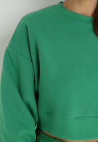 Born2be - Zielona Bluza Oversize Aza. Kolor: zielony. Materiał: polar. Długość: krótkie. Wzór: gładki #6