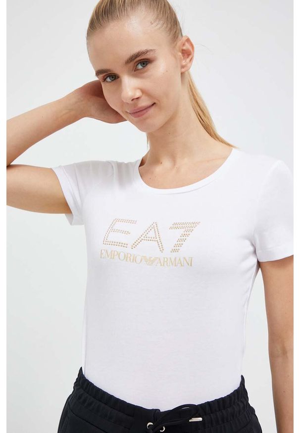 EA7 Emporio Armani t-shirt damski kolor biały. Kolor: biały. Materiał: dzianina. Długość rękawa: krótki rękaw. Długość: krótkie. Wzór: nadruk, aplikacja. Styl: klasyczny