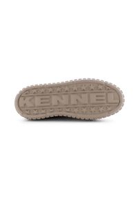 KENNEL&SCHMENGER - Kennel & Schmenger sneakersy zamszowe Zap kolor beżowy 21-25400.678. Nosek buta: okrągły. Zapięcie: sznurówki. Kolor: beżowy. Materiał: zamsz. Obcas: na platformie #4