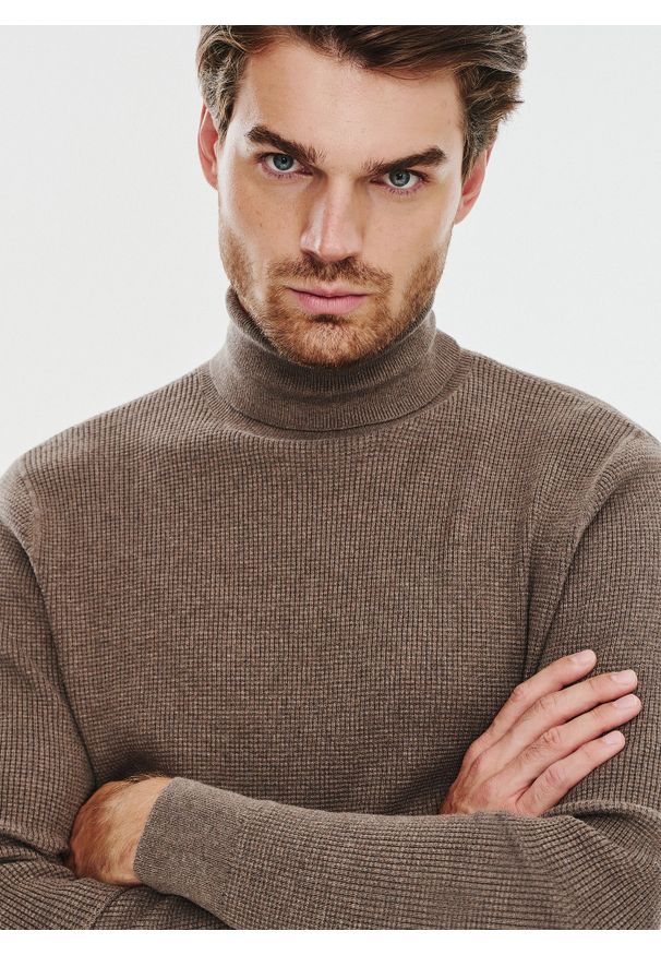 Pako Lorente - PAKO LORENTE – Męski golf w kolorze brązowym. Typ kołnierza: golf. Kolor: brązowy. Materiał: nylon, bawełna. Sezon: jesień