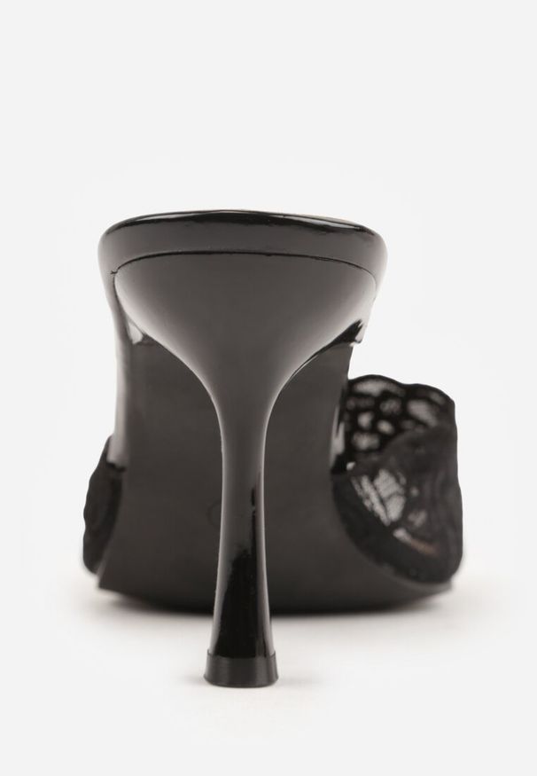 Renee - Czarne Koronkowe Klapki na Szpilce Lyvete. Kolor: czarny. Materiał: koronka. Wzór: haft, koronka. Obcas: na szpilce. Styl: elegancki