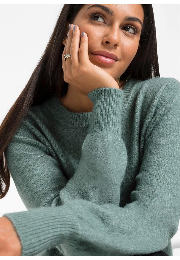 bonprix - Sweter z rękawami balonowymi. Kolor: niebieski