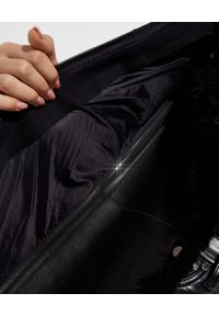 YVES SALOMON PARIS - Czarny płaszcz puchowy. Kolor: czarny. Materiał: puch. Długość rękawa: długi rękaw. Długość: długie. Styl: elegancki, sportowy #4