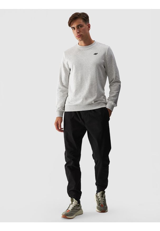 4f - 4F Spodnie casual joggery męskie - czarne 3XL. Okazja: na co dzień. Kolor: czarny. Materiał: bawełna, tkanina, elastan, materiał. Wzór: jednolity. Styl: casual