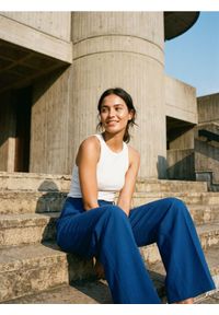 Sinsay - Spodnie wide leg z domieszką wiskozy - niebieski. Kolor: niebieski. Materiał: wiskoza #1