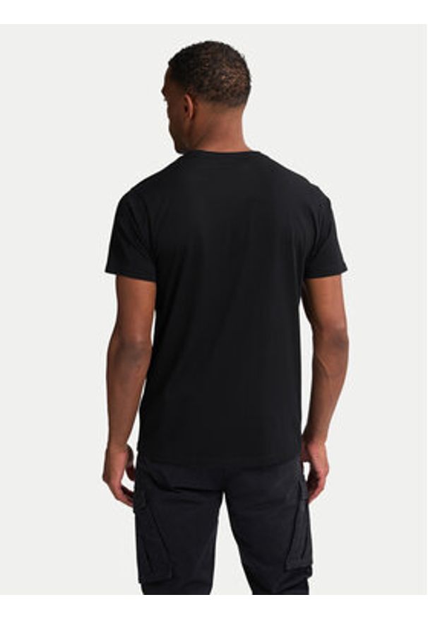 Petrol Industries T-Shirt M-ROS-TSR002 Czarny Regular Fit. Kolor: czarny. Materiał: bawełna
