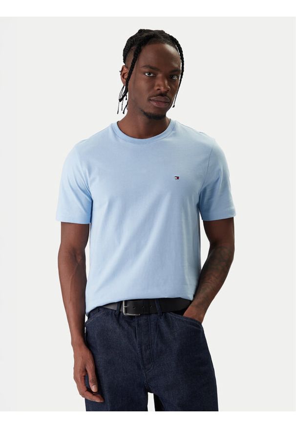 TOMMY HILFIGER - Tommy Hilfiger T-Shirt Ess Seasonal MW0MW39995 Błękitny Regular Fit. Kolor: niebieski. Materiał: bawełna