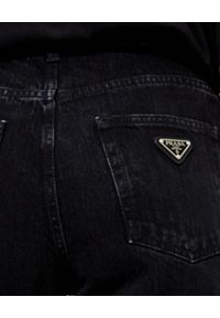 prada - PRADA - Czarne jeansy z wysokim stanem. Stan: podwyższony. Kolor: czarny. Długość: do kostek. Styl: klasyczny