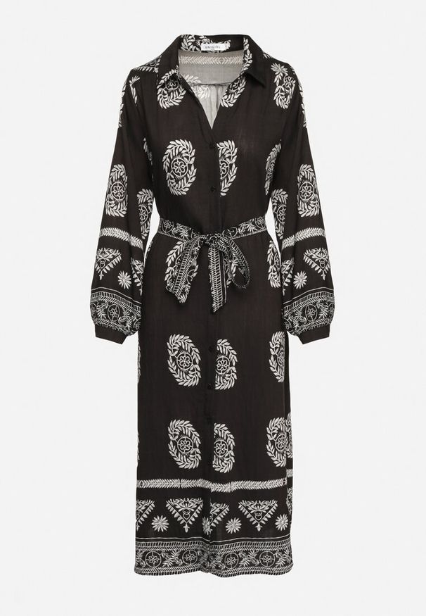 Born2be - Czarna Koszulowa Sukienka Ozdobiona Ornamentalnym Wzorem z Wiązanym Paskiem Roriola. Okazja: do pracy, na co dzień. Kolor: czarny. Materiał: wiskoza, tkanina, skóra. Wzór: aplikacja. Typ sukienki: koszulowe. Styl: elegancki, casual, klasyczny