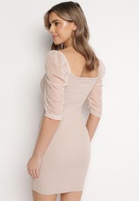 Born2be - Beżowa Bawełniana Dopasowana Sukienka Mini z Przeźroczystymi Rękawami 3/4 Ferdiana. Okazja: na imprezę. Kolor: beżowy. Materiał: bawełna. Typ sukienki: dopasowane. Styl: elegancki. Długość: mini #6