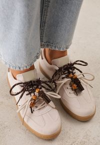 Born2be - Beżowe Sneakersy w Stylu Retro Tenisówek z Podwójnym Sznurowaniem i Frędzlami Salmisa. Okazja: na co dzień. Zapięcie: sznurówki. Kolor: beżowy. Materiał: jeans, dzianina #2