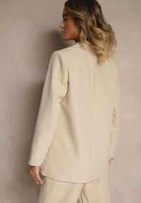 Renee - Beżowa Pudełkowa Marynarka z Imitacją Kieszeni Vivisae. Okazja: na co dzień, do pracy. Kolor: beżowy. Materiał: jeans. Styl: casual #4