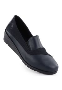 Skórzane półbuty damskie na koturnie granatowe Rieker L5356-14. Kolor: niebieski. Materiał: skóra. Obcas: na koturnie #1