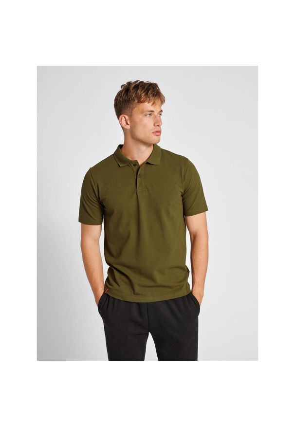 Stretchowa koszulka polo Hummel Red. Typ kołnierza: polo. Kolor: zielony. Materiał: tkanina. Styl: elegancki