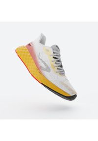 KIPRUN - Buty do biegania męskie Kiprun KS900 Light. Kolor: żółty, wielokolorowy, pomarańczowy, biały, czerwony. Materiał: materiał. Szerokość cholewki: normalna. Wzór: geometria. Sport: fitness, bieganie
