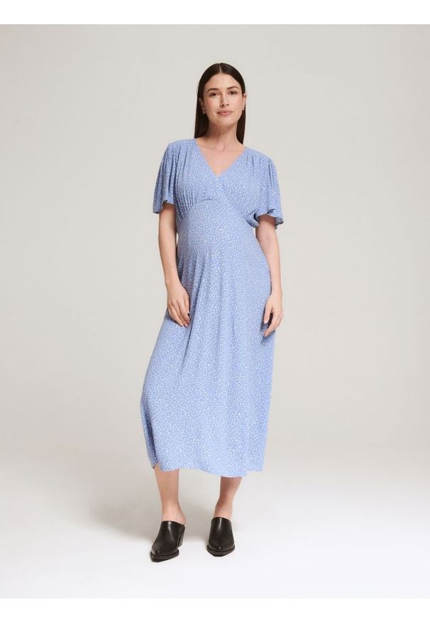 Reserved - Wiskozowa sukienka z nadrukiem - jasnoniebieski. Kolor: niebieski. Materiał: wiskoza. Wzór: nadruk