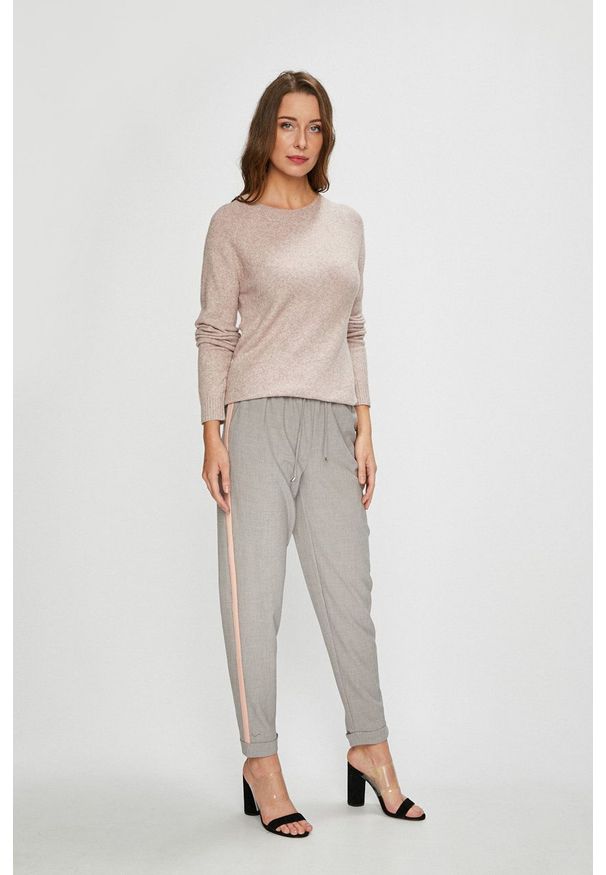 Vero Moda - Sweter. Okazja: na co dzień. Kolor: różowy. Długość rękawa: raglanowy rękaw. Styl: casual