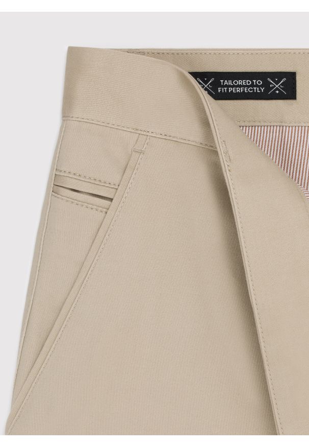 Pako Lorente - PAKO LORENTE – Beżowe gładkie spodnie męskie. Kolor: beżowy. Materiał: elastan, bawełna. Wzór: gładki. Styl: klasyczny