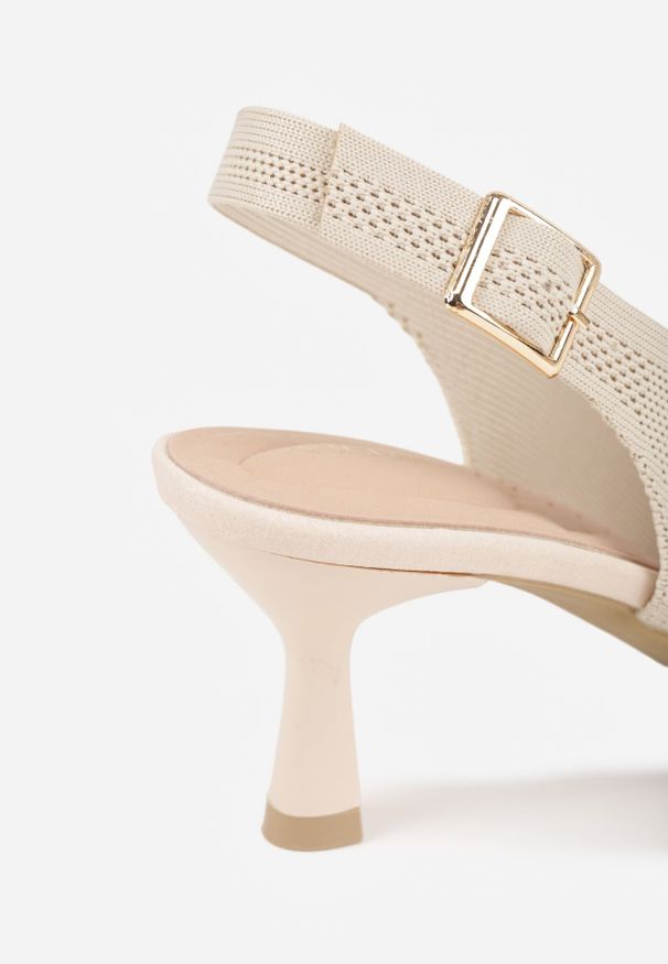 Renee - Beżowe Czółenka Slingback VICES z Tkaniny na Niskim Obcasie z Wkładką Soft-Pillow Orinysha. Okazja: na co dzień, do pracy, na spotkanie biznesowe. Nosek buta: szpiczasty. Zapięcie: pasek. Kolor: beżowy. Szerokość cholewki: normalna. Materiał: tkanina. Obcas: na obcasie. Styl: casual, biznesowy, elegancki. Wysokość obcasa: niski