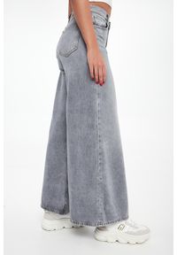 Liu Jo - Jeansy damskie z wysokim stanem LIU JO. Stan: podwyższony #3