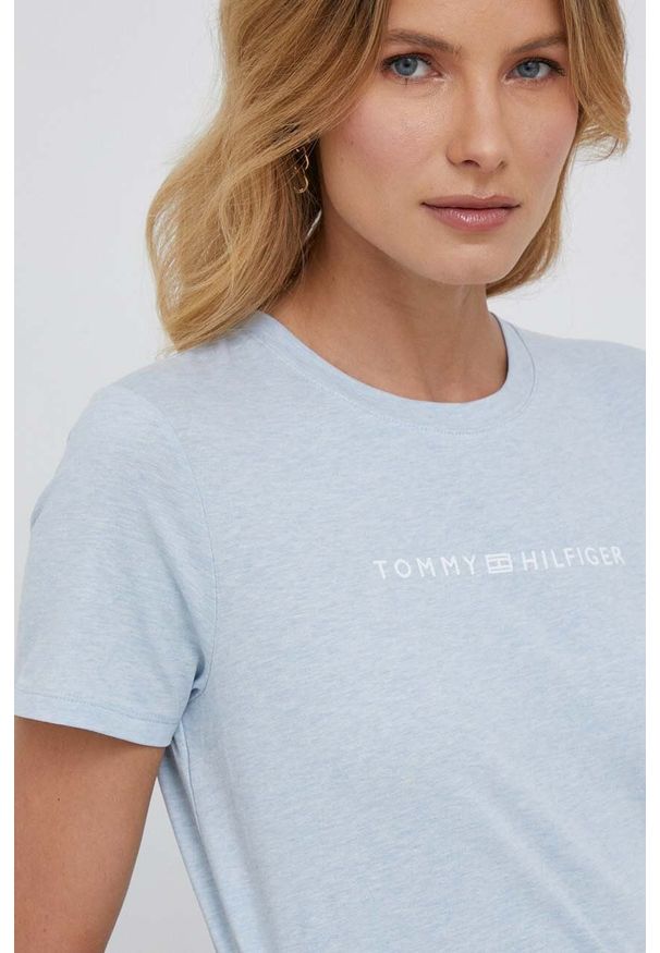 TOMMY HILFIGER - Tommy Hilfiger t-shirt damski kolor niebieski. Kolor: niebieski. Materiał: bawełna, dzianina. Wzór: nadruk