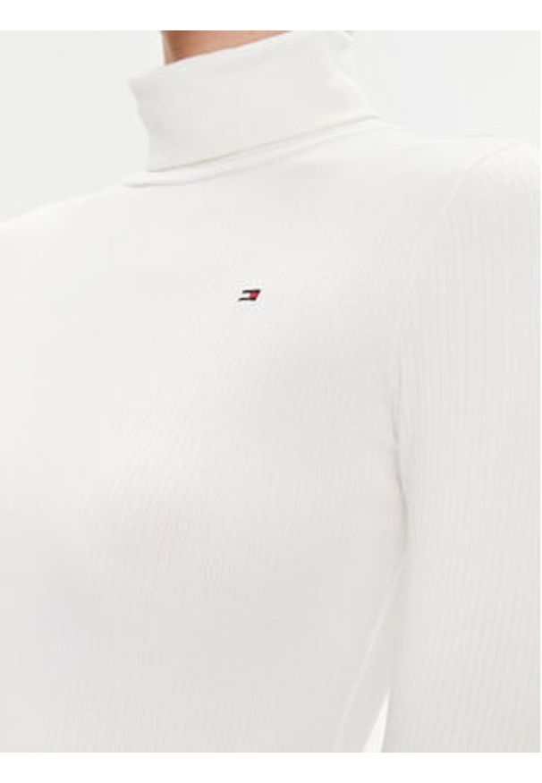TOMMY HILFIGER - Tommy Hilfiger Golf 5x2 WW0WW39826 Écru Slim Fit. Typ kołnierza: golf. Kolor: kremowy. Materiał: wiskoza