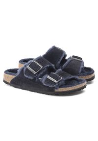 Klapki Birkenstock Arizona VL Shearling Midnight narrow (1020583). Kolor: niebieski. Materiał: skóra, welur, materiał #1