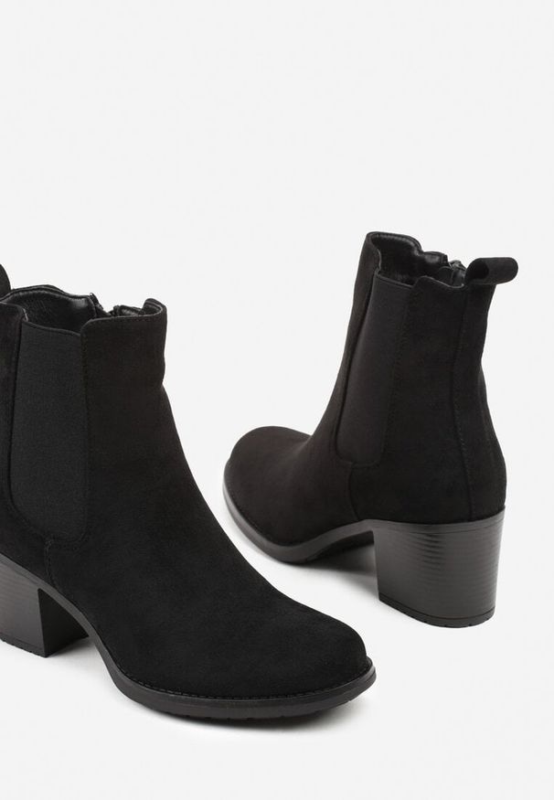 Renee - Czarne Botki na Słupku w Stylu Sztybletów Acandrie. Okazja: na co dzień. Kolor: czarny. Materiał: jeans, skóra. Obcas: na słupku. Styl: elegancki, casual