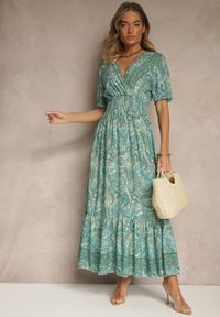 Renee - Zielona Rozkloszowana Sukienka z Bawełny Zdobiona Wzorem Paisley Folitea. Typ kołnierza: dekolt w serek. Kolor: zielony. Materiał: bawełna. Wzór: paisley, aplikacja. Sezon: wiosna #3