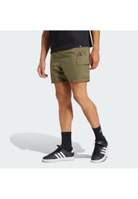 Adidas - Szorty Essentials Small Logo Cargo Chelsea. Kolor: wielokolorowy, beżowy, czarny. Materiał: materiał