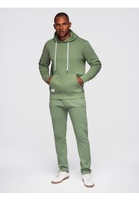 Ombre Clothing - Komplet dresowy męski set bluza z kapturem + spodnie regular fit - jasnozielony V3 - Rozmiar: M. Okazja: na spacer, na co dzień. Typ kołnierza: kaptur. Kolor: zielony. Materiał: dresówka. Wzór: aplikacja. Styl: casual, sportowy