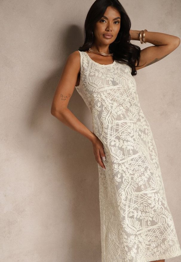 Renee - Beżowa Bawełniana Sukienka w Stylu Boho z Szydełkowymi Zdobieniami Baniella. Okazja: na co dzień. Kolor: beżowy. Materiał: bawełna. Wzór: aplikacja. Sezon: lato. Typ sukienki: proste. Styl: boho